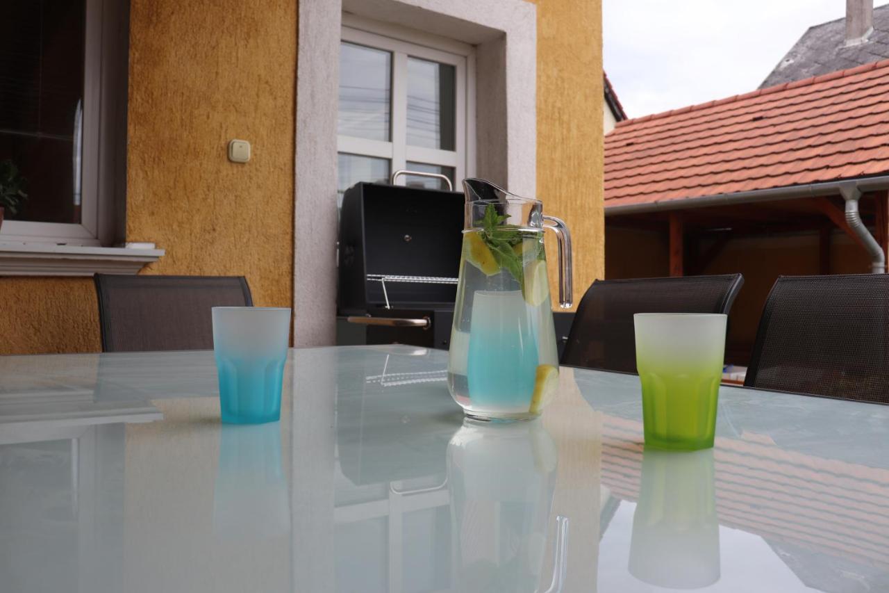 B6 Apartman Veszprem Exterior photo