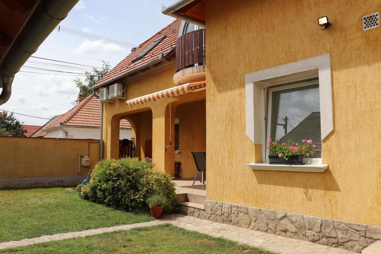 B6 Apartman Veszprem Exterior photo