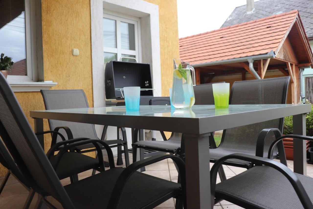 B6 Apartman Veszprem Exterior photo